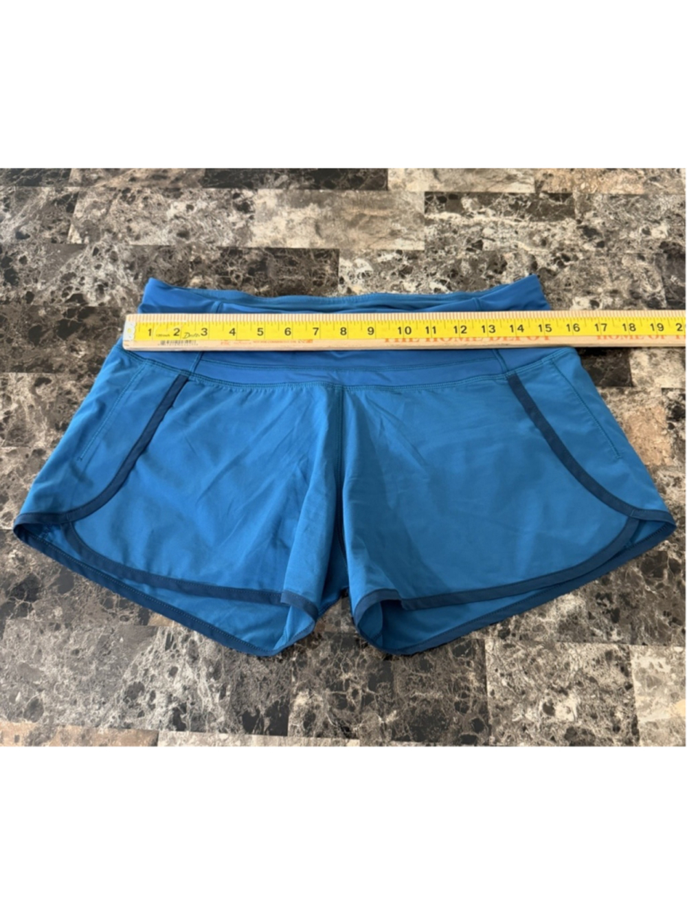 LULULEMON RUN TIMES SHORT 3.5” TEAL COLOR SIZE 6 WASIT 15” - Picture 5 of 8